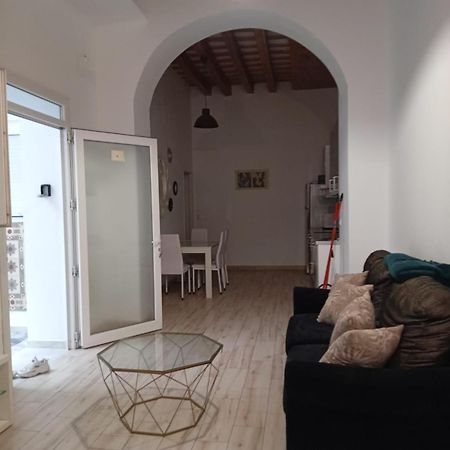 Apartamento Veedor 19 Dias Y Muchas Noches Cádiz Exterior photo